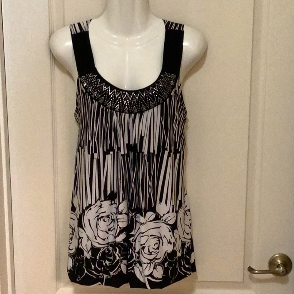 Dress barn top with beads bling black & white size L stretchy🥀🥀